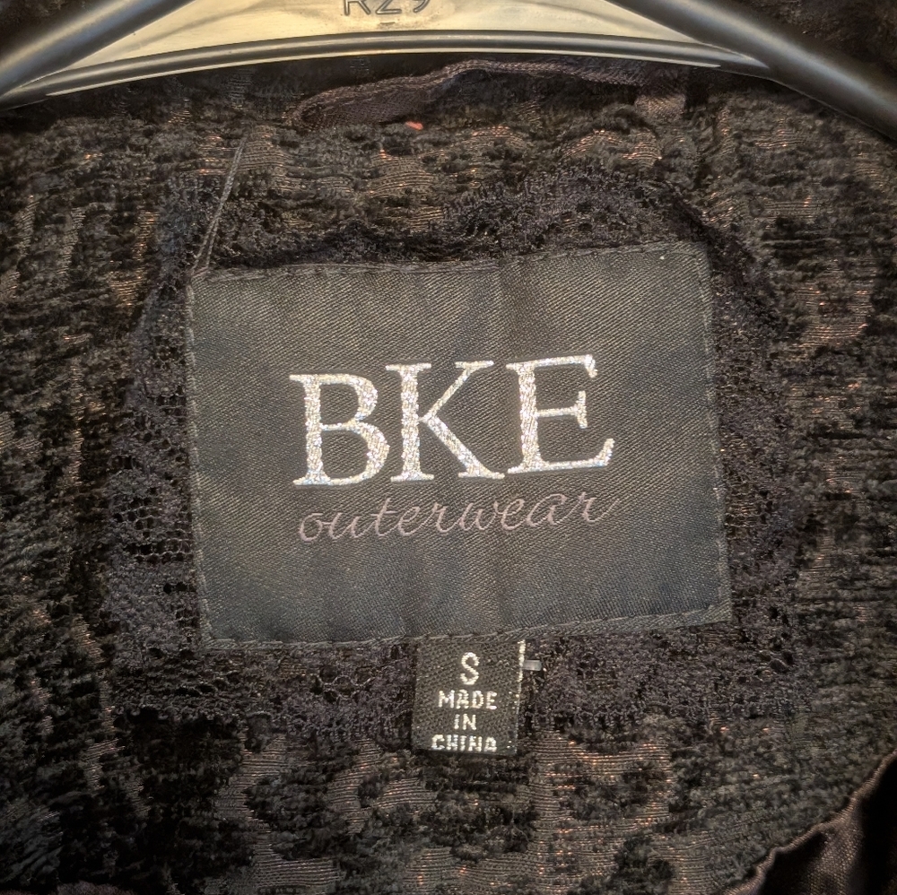 BKE Women's Black Textured Coat - Picture 2 of 9